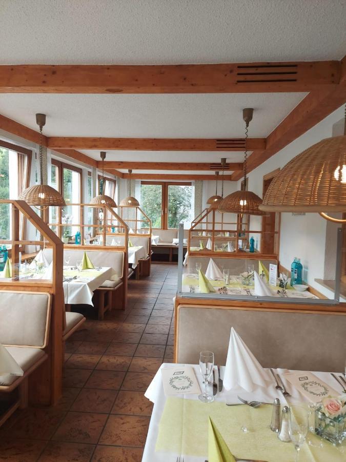 Hotel Landgasthof Frankenstern Goessweinstein Buitenkant foto