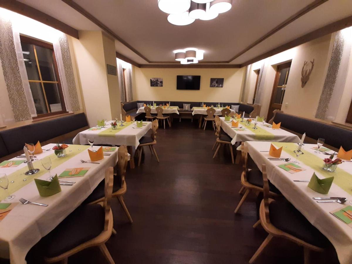 Hotel Landgasthof Frankenstern Goessweinstein Buitenkant foto