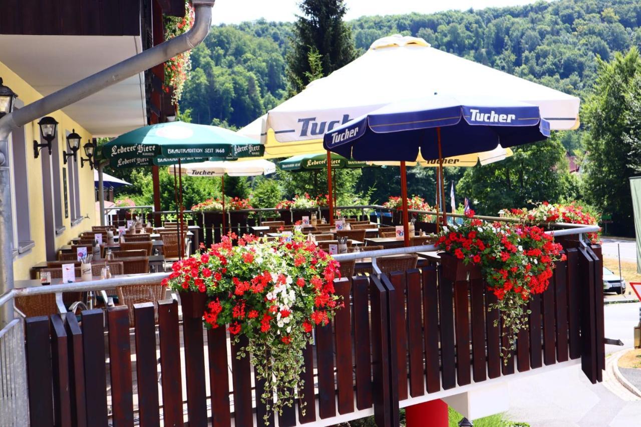 Hotel Landgasthof Frankenstern Goessweinstein Buitenkant foto