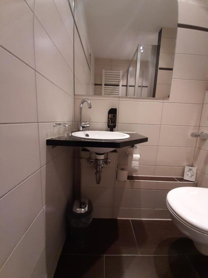 Hotel Landgasthof Frankenstern Goessweinstein Buitenkant foto