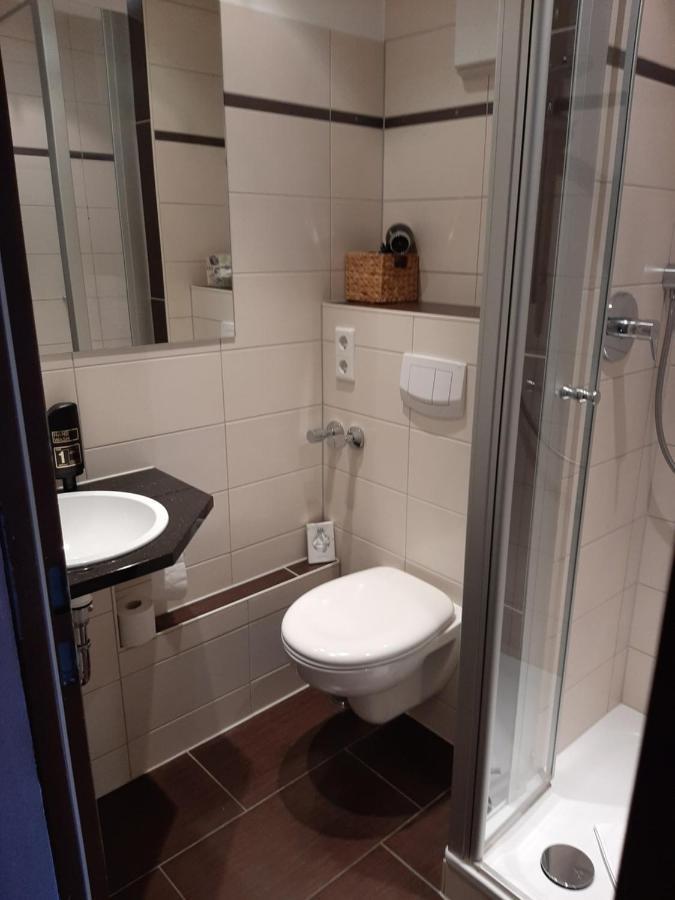 Hotel Landgasthof Frankenstern Goessweinstein Buitenkant foto