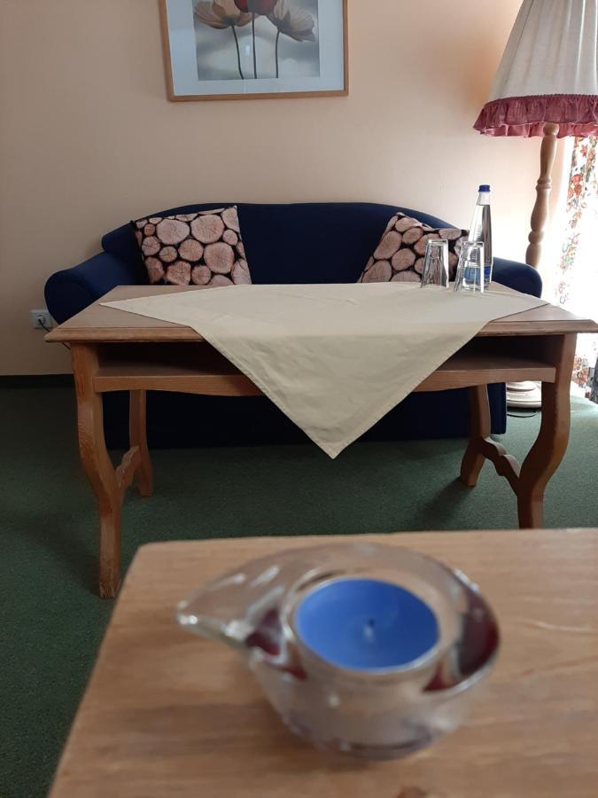 Hotel Landgasthof Frankenstern Goessweinstein Buitenkant foto