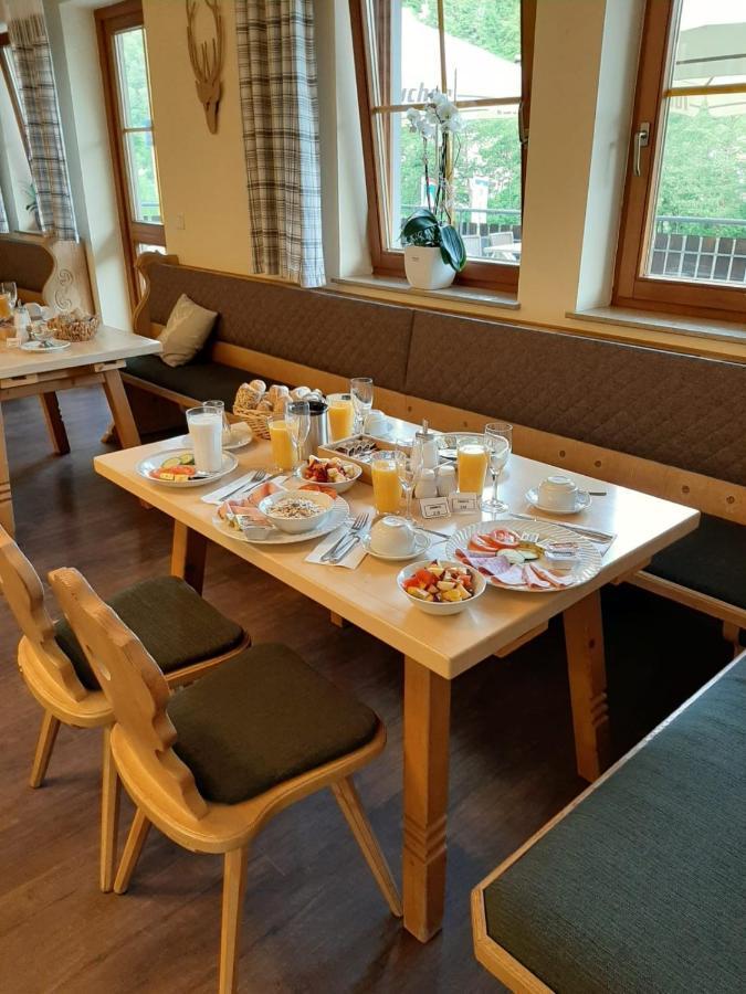 Hotel Landgasthof Frankenstern Goessweinstein Buitenkant foto